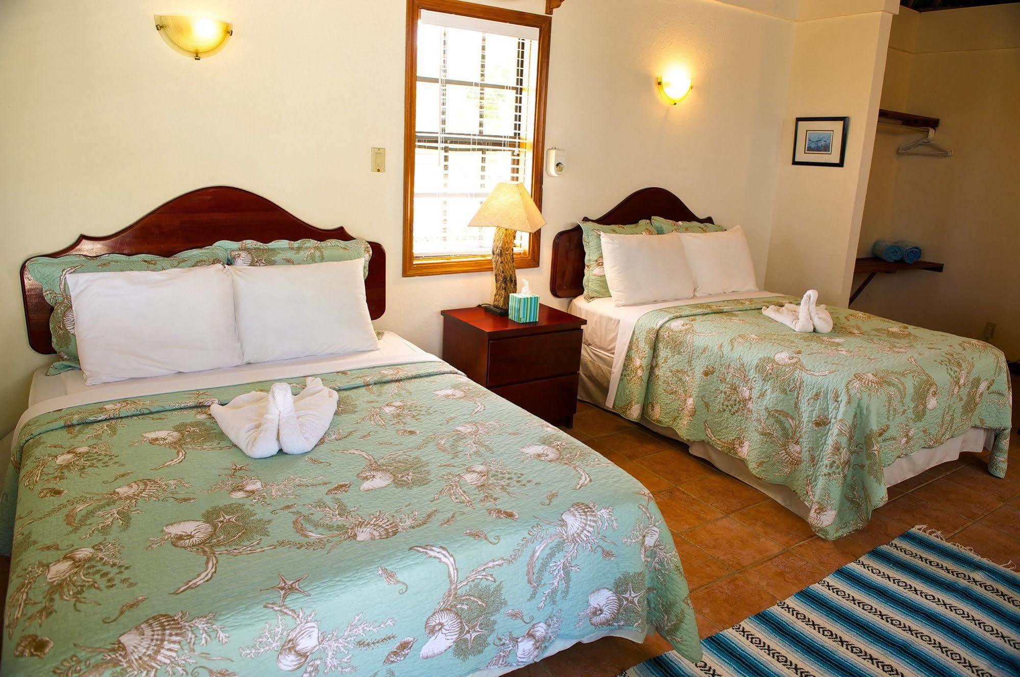 Blackbird Caye Resort Turneffe Atoll Esterno foto